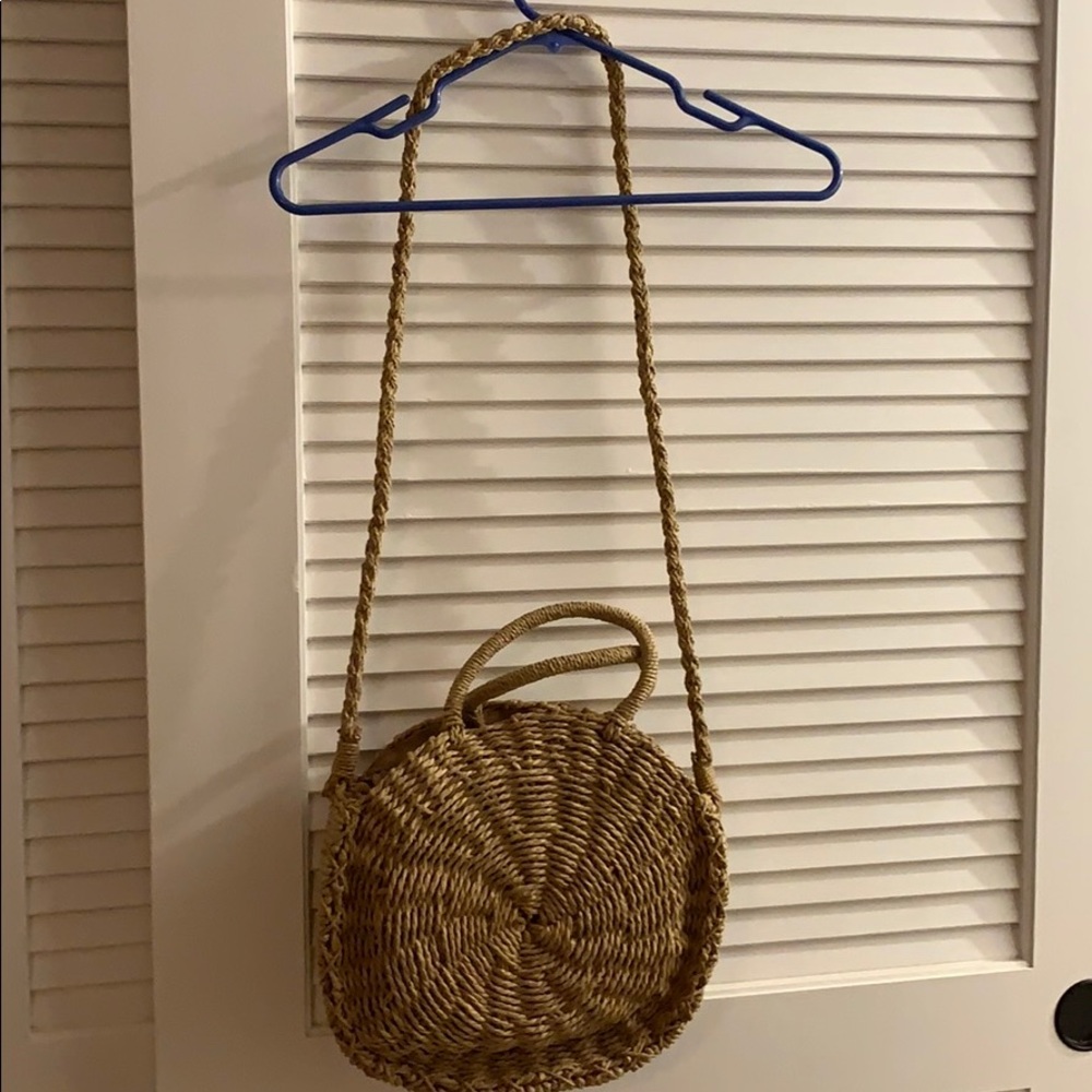 Round straw bag
